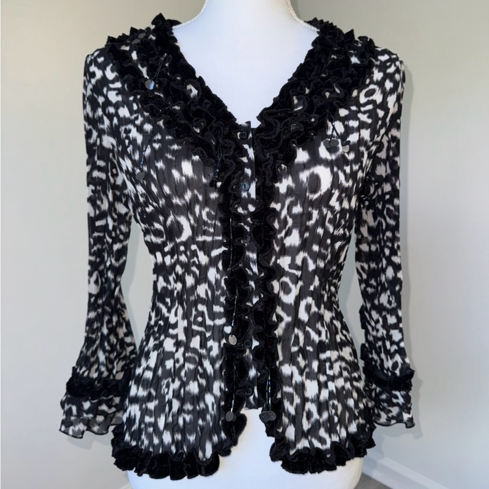 Vintage Y2K Choices Ruffle Blouse M Black White Pleated‎ Animal Print Button Up